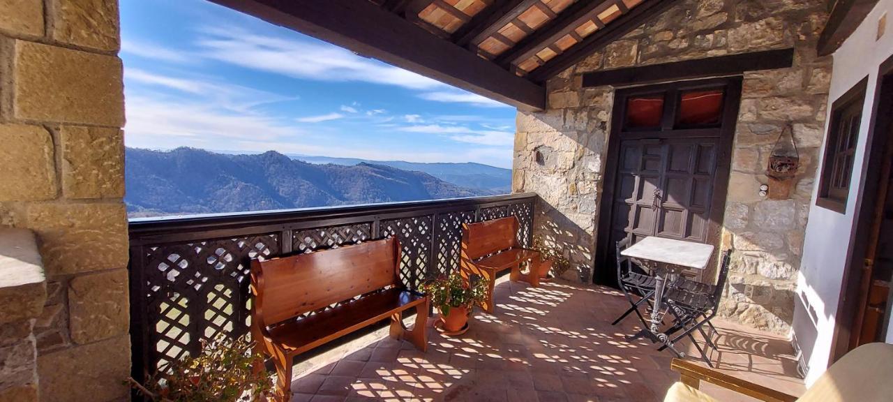 Vila Castell De Llaés Exteriér fotografie