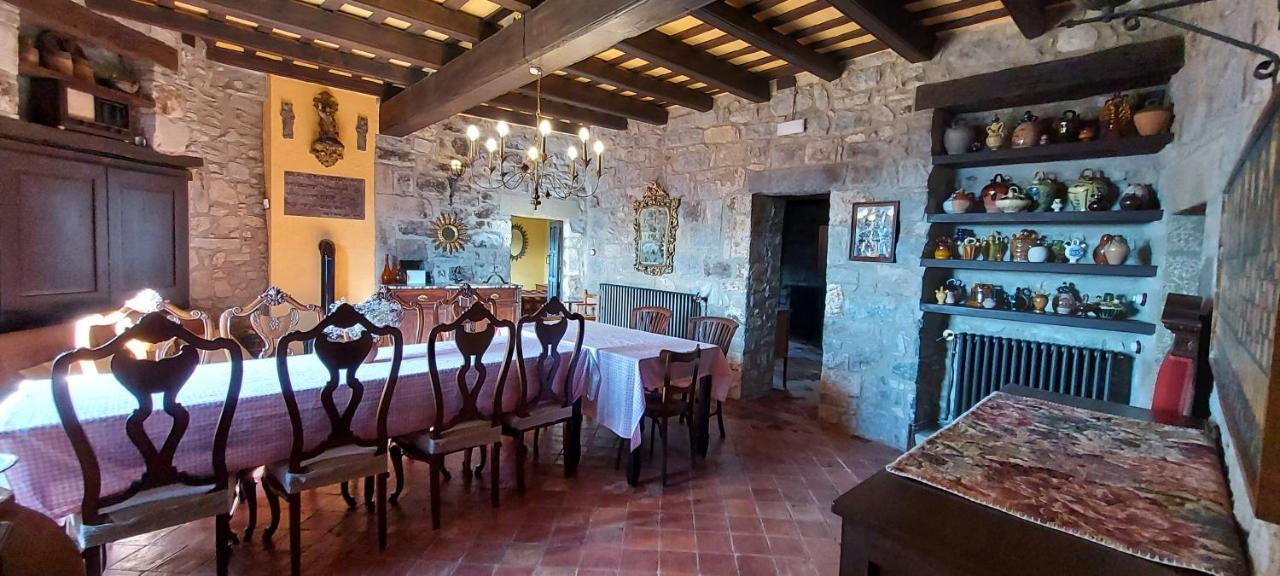 Vila Castell De Llaés Exteriér fotografie